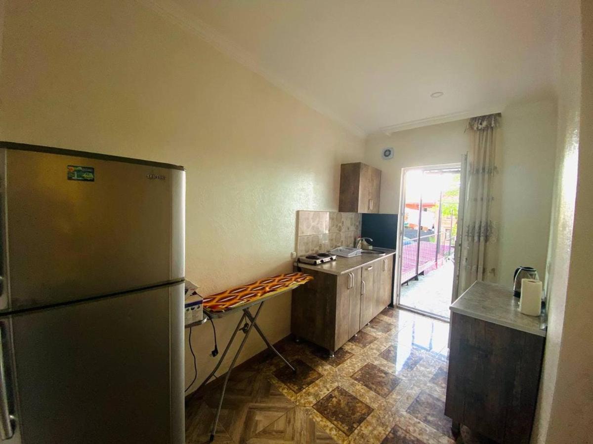 Отель Naziti House Батуми Экстерьер фото